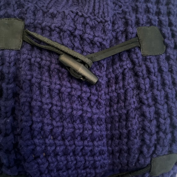 ⭐️ Theory Toggle Knit Sweater - Picture 7 of 10